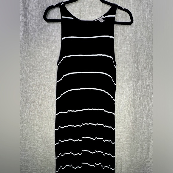 LOFT Dresses & Skirts - Loft black sleeveless striped stretchy maxi petite medium